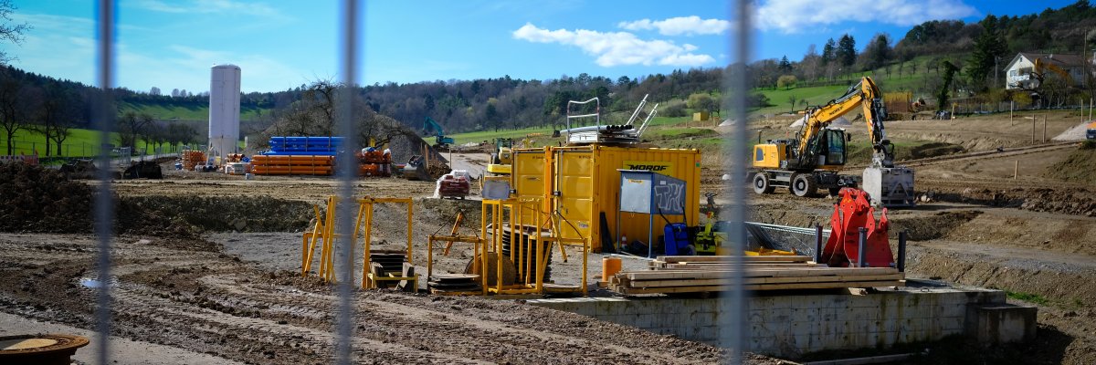 Baustelle mit Bagger